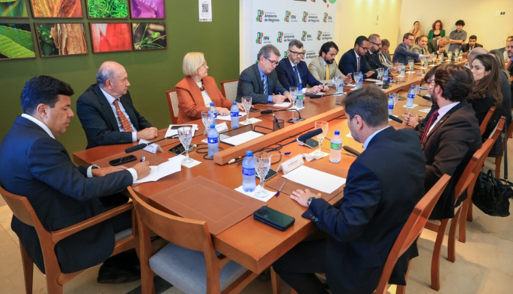 CNC projeta avanços para 2026 com atuação estratégica da Frente Parlamentar do Ambiente de Negócios