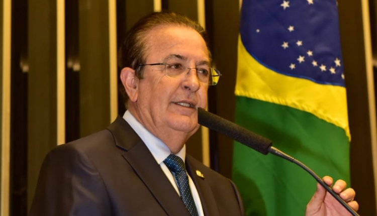 Presidente da Fecomerciários apresenta Projeto de Lei que prevê 40 horas semanais de trabalho aos comerciários